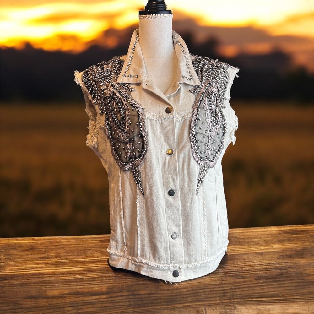 POL Embellished Denim Vest Cream Size S Oversized Beaded Studded Trucker Jacket - Picture 10 of 13